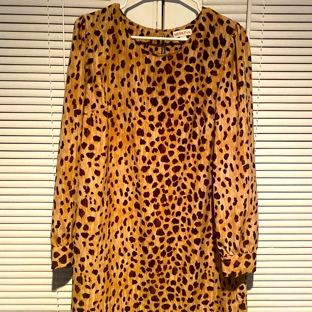 Merona Women’s Leopard print dress Size Large